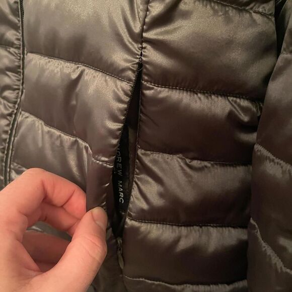 Andrew Marc Puffer Jacket Gray Faux Fur Reversible Women’s Size Large - Picture 3 of 7